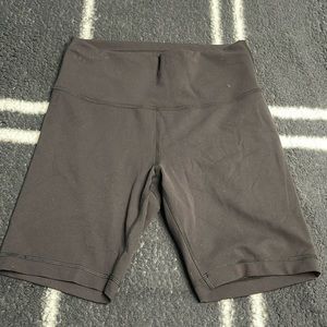Lululemon legging short.